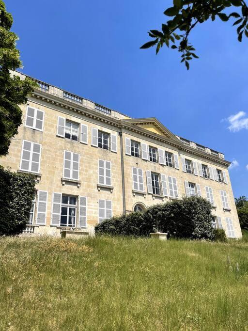 Appartamento Romantique Jacuzzi, Au Chateau A 30 Min De Paris Limay Esterno foto